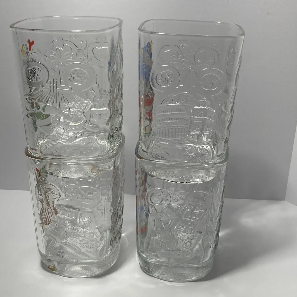 set of 4 Walt Disney World Millennium 2000 Mickey Mouse square collector glasses